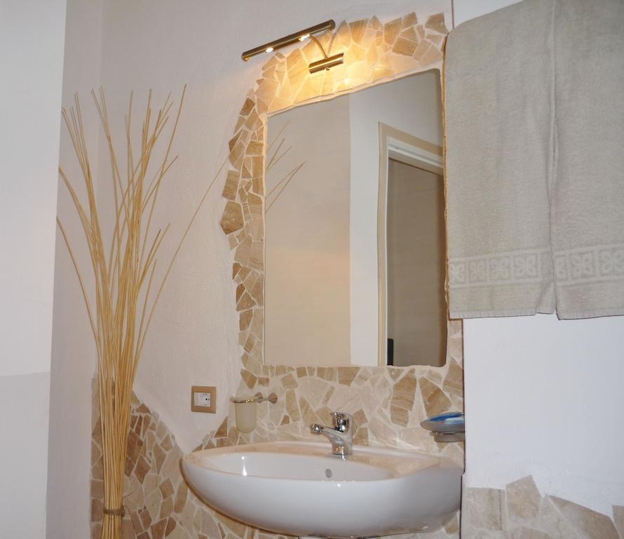 La Locanda Dell'Officina Olbia Chambre photo